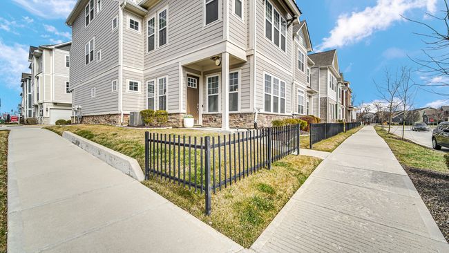 Front of Home | Image 29