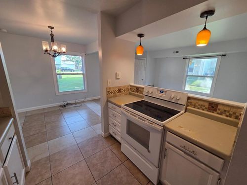 apt-d-1389 S Glen Cir, Aurora, IL, 60506-2092 | Card Image