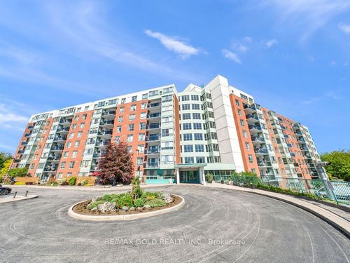 611-30 Blue Springs Dr, Waterloo, ON, N2J4T2 | Card Image