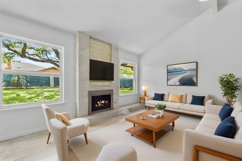 1305 Doonesbury Dr, Austin, TX, 78758-3807 | Card Image
