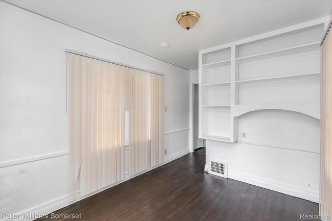 6110 Yorkshire Rd, Home with 0 bedrooms, 3 bathrooms and 2 parking in Detroit MI | Image 17
