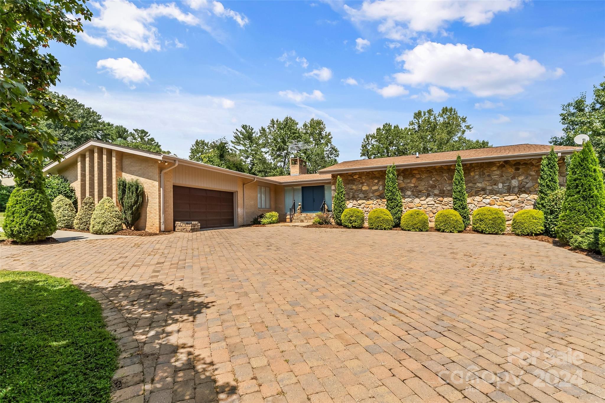 Holiday Shores Ave, Nebo, NC 28761