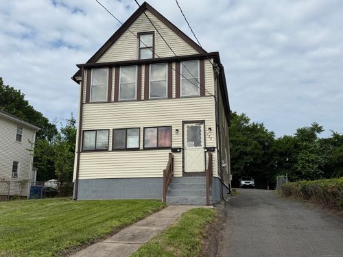 122 Wilcox St, New Britain, CT, 06051-1231 | Card Image