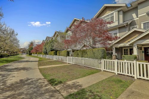 18-19330 69 Ave, Surrey, BC, V4N0Z2 | Card Image