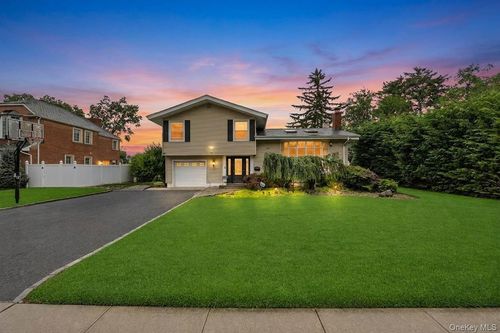 49 Village Dr, Jericho, NY, 11753-2223 | Card Image