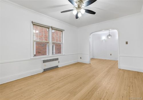 7141 Loubet St, Forest Hills, NY, 11375-6720 | Card Image