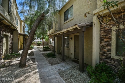 2-2419 W Vista Ave, Phoenix, AZ, 85021-7168 | Card Image