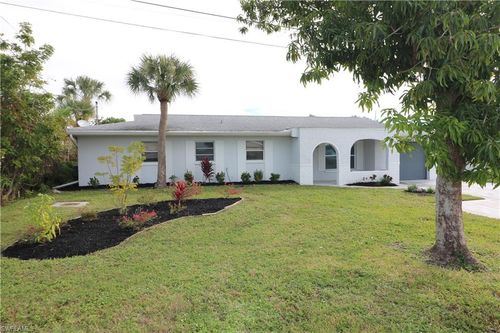 4318 S Pacific Cir, NORTH FORT MYERS, FL, 33903-5050 | Card Image