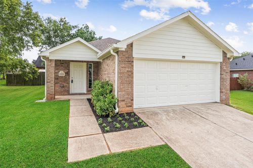 13221 Miller Ln, Willis, TX, 77318-5695 | Card Image