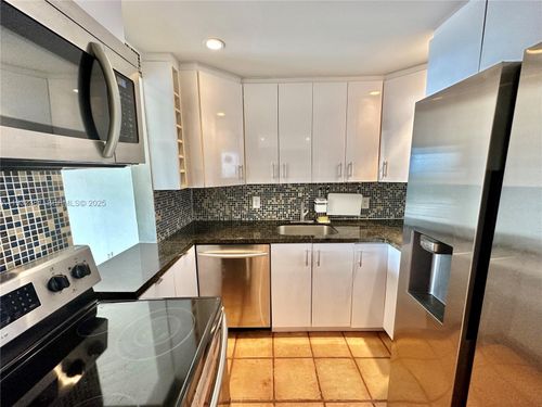 apt-1101-2350 Ne 135th St, North Miami, FL, 33181-3552 | Card Image