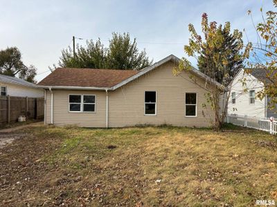 1421 Howard Court, House other with 3 bedrooms, 1 bathrooms and null parking in Pekin IL | Image 2