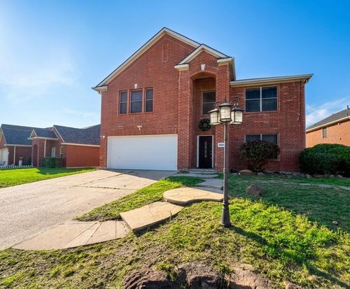 7405 Lake Whitney Dr, Arlington, TX, 76002-4033 | Card Image