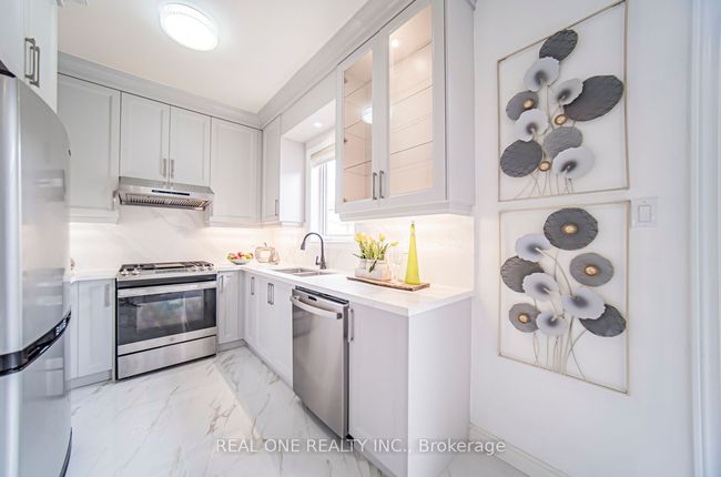 23 Rizal Ave, House attached with 4 bedrooms, 3 bathrooms and 2 parking in Markham ON | Image 14