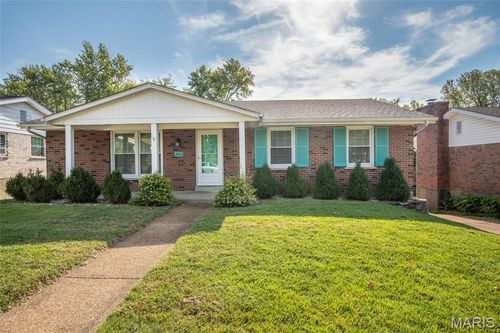 2414 Via Miralesta Dr, Saint Louis, MO, 63125-3414 | Card Image