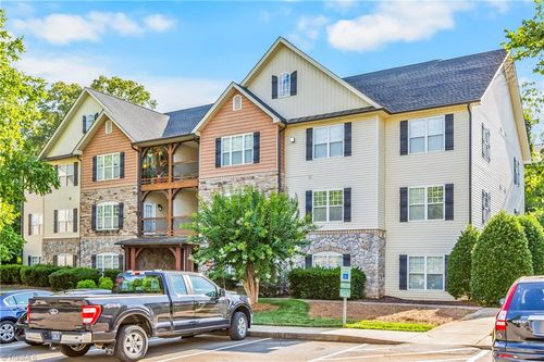 3d-4752 Tatton Park Circle, Winston-Salem, NC, 27103 | Card Image