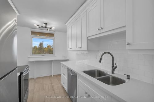 407-7811 Yonge St, Thornhill, ON, L3T4S3 | Card Image