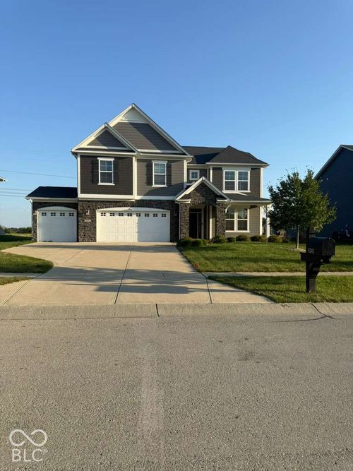 8241 Carnegie Ln, Zionsville, IN, 46077-7942 | Card Image