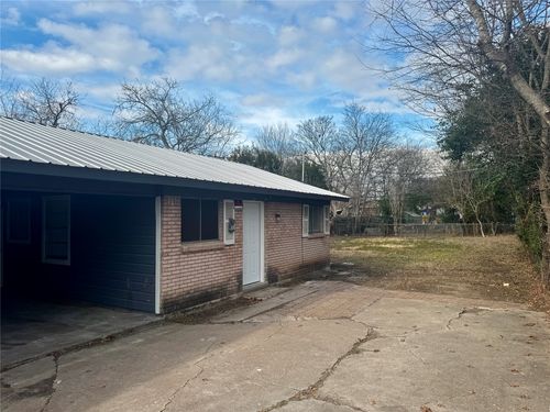 b-202 W North Loop Blvd, Austin, TX, 78751-1920 | Card Image