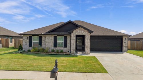 2704 W Brook Street, Claremore, OK, 74017 | Card Image