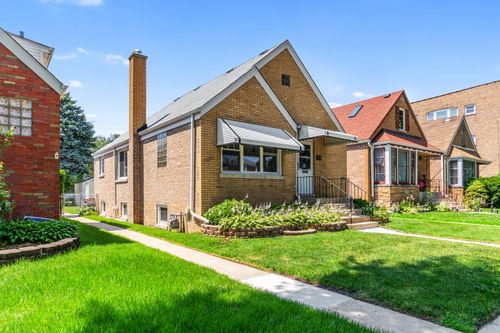 3734 Oak Park Ave, Berwyn, IL, 60402-3901 | Card Image