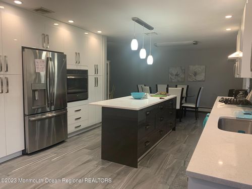 293 Lawrence Ave, Oakhurst, NJ, 07755-1751 | Card Image