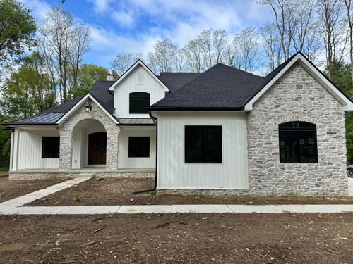 9935 White Tail Dr, Saline, MI, 48176-8938 | Card Image