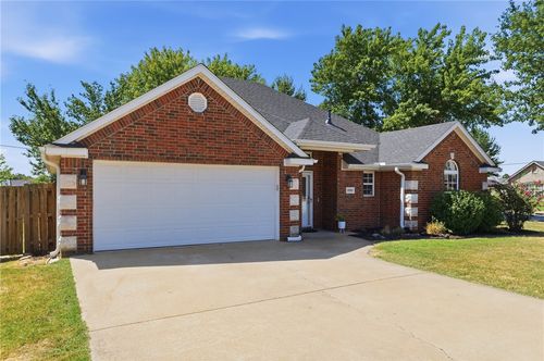 6000 S 39th Pl, Rogers, AR, 72758-8851 | Card Image