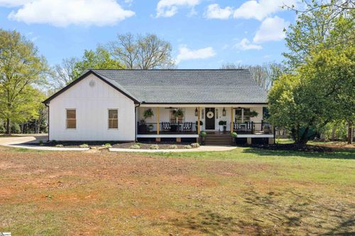 6396 Crosswinds Dr, Clover, SC, 29710-7527 | Card Image