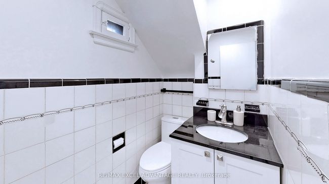 2 Sandringham Dr, House other with 4 bedrooms, 3 bathrooms and 6 parking in North York ON | Image 31