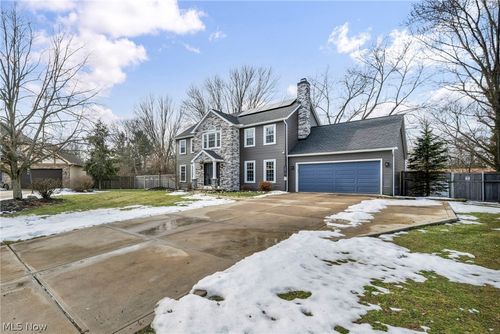 2419 Park Pl, Westlake, OH, 44145-4715 | Card Image
