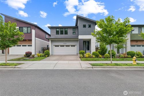 22920 Se Sycamore St, Black Diamond, WA, 98010-5110 | Card Image