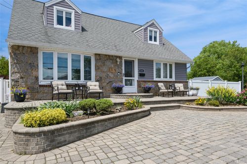 3881 Miller Pl, Levittown, NY, 11756-5713 | Card Image