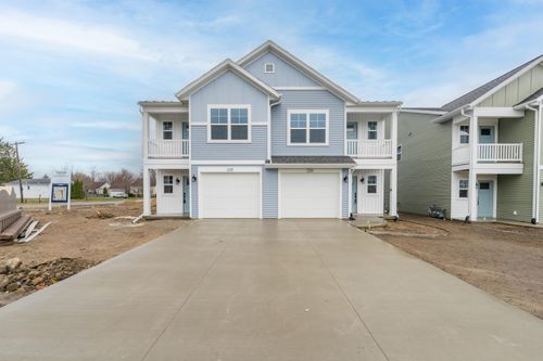 9-226 Elkenburg St, South Haven, MI, 49090 | Card Image