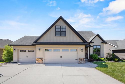 631 Pebblestone Circle, HOBART, WI, 54155 | Card Image