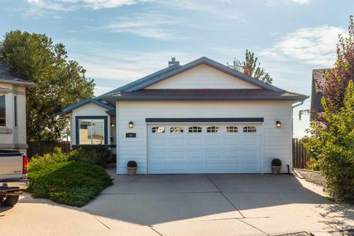 86 Peigan Court W, Lethbridge, AB, T1K7N8 | Card Image