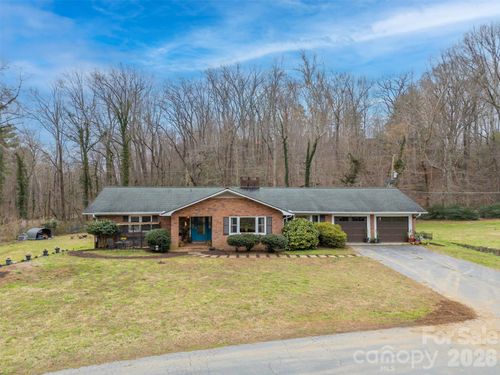 15 Meadowlark Dr, Tryon, NC, 28782-4588 | Card Image
