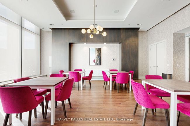 1001 - 9000 Jane St, Condo with 2 bedrooms, 2 bathrooms and null parking in Concord ON | Image 28
