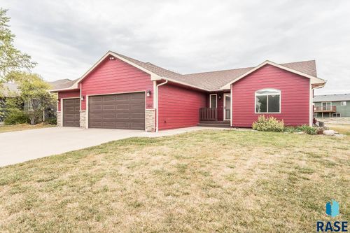 404 United Ave, Harrisburg, SD, 57032-2150 | Card Image