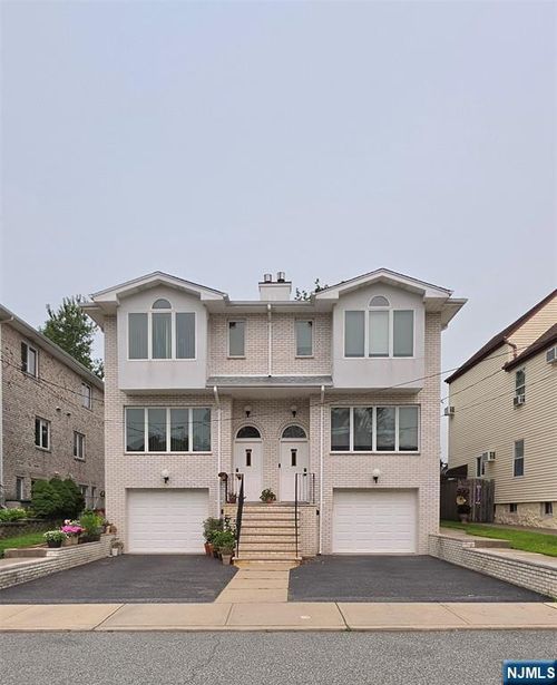 18 Short St, Fort Lee, NJ, 07024-4013 | Card Image