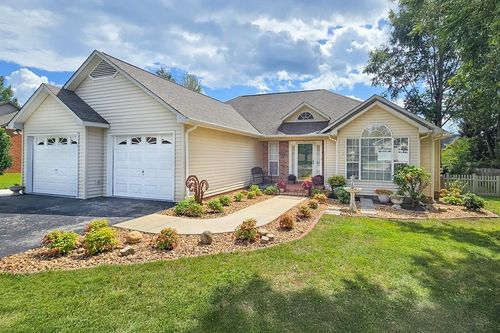 935 Woodwinds Dr, Cookeville, TN, 38501-4082 | Card Image