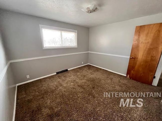 1818 E Terry St, House other with 6 bedrooms, 2 bathrooms and 4 parking in Pocatello ID | Image 15
