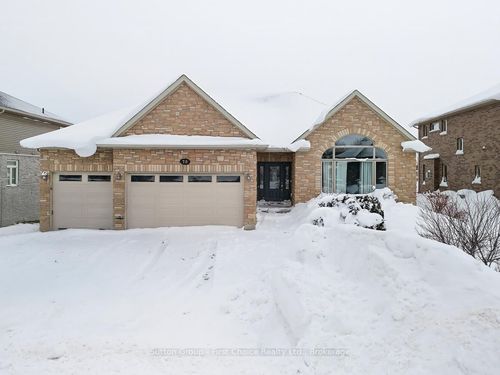 70 Kenton St, Perth, ON, N0K1N0 | Card Image