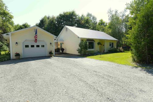 95 Gilly Dr, Colchester, VT, 05446-3200 | Card Image