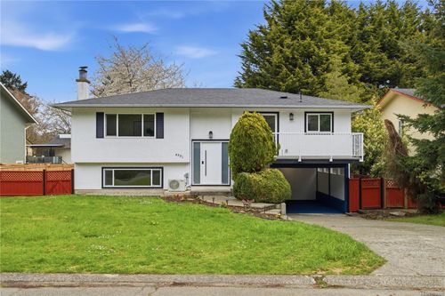 4391 Elnido Cres, Victoria, BC, V8N5G8 | Card Image