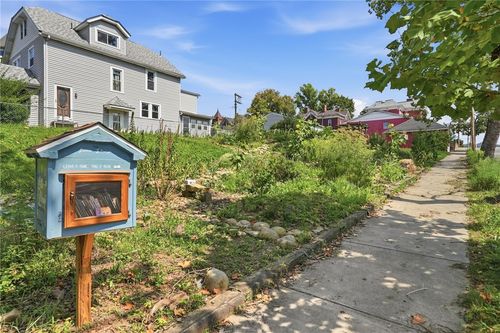 900 9th Ave, Beaver Falls, PA, 15010 | Card Image