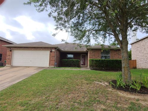 1213 Beatty Dr, Cedar Hill, TX, 75104-7337 | Card Image
