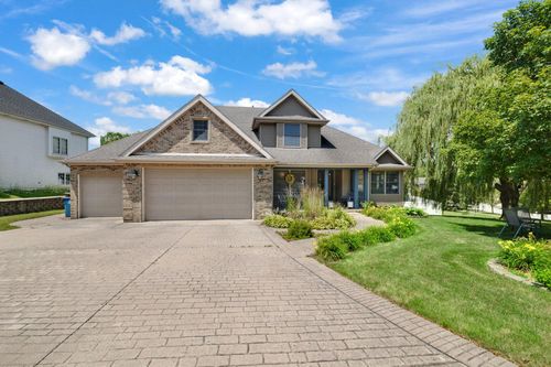 1320 Tanglewood Ct, Crown Point, IN, 46307-5075 | Card Image
