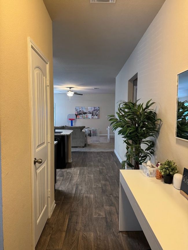 FRONT ENTRY WAY OF HOME | Image 4