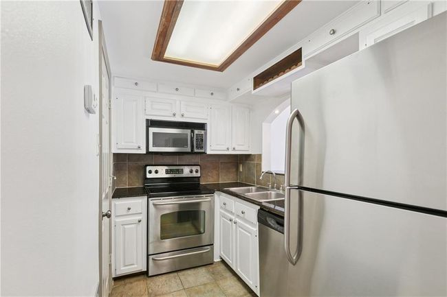 Kitchen | Image 6