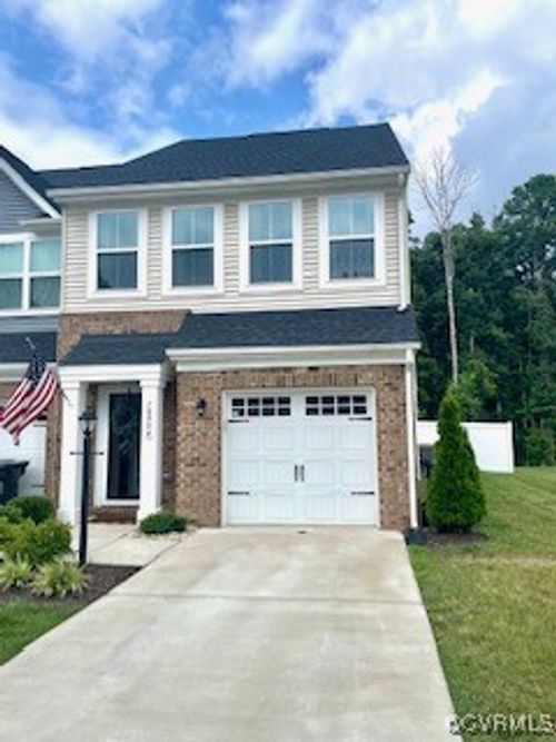 10904 Genito Square Dr, Midlothian, VA, 23112-3687 | Card Image
